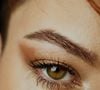 Fard qui file dans les plis et trait d'eyeliner invisible gâchent bien trop souvent le regard.