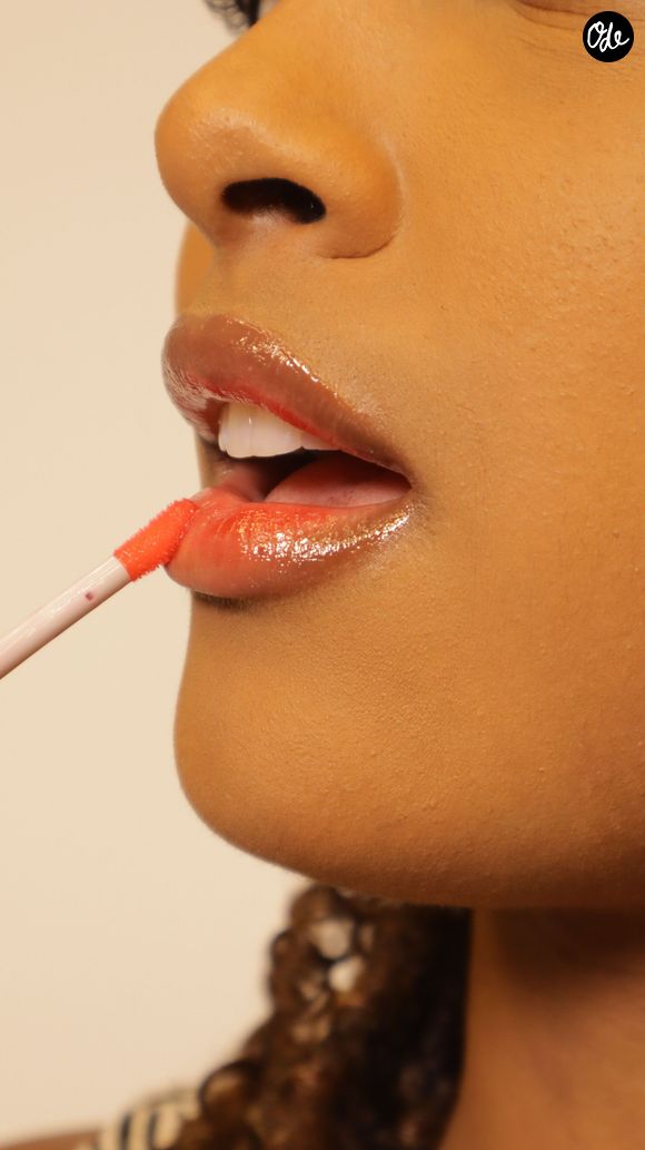 Les maisons comme Guerlain et Dior déclinent ces soins hybrides dans des versions plus luxueuses et pailletées.
