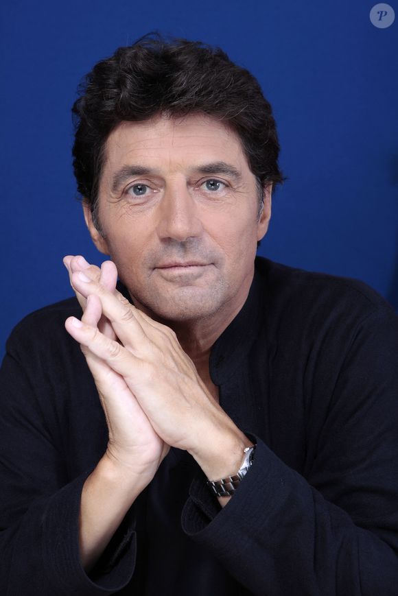 L'occasion pour l'acteur de répondre à nos questions et d'évoquer le conseil inestimable de son épouse Camille, il y a plus de trente ans de cela, alors qu'il débutait à la télévision.

Bruno Madinier pose lors d'une séance photo à Paris, France, en août 2015. Photo par VIM/ABACAPRESS.COM