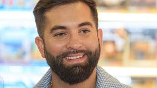"Une nouvelle page qui se tourne" : Après 7 ans dans l'Essonne, Kendji Girac quitte la région parisienne et montre la maison qu'il avait