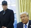 Ce dernier s'est rapproché du président américain, Donald Trump.

Le président Donald Trump et Elon Musk, accompagné de son fils X, donnent une conférence de presse pour défendre les premières coupes budgétaires du Department of Government Efficiency (DOGE) dirigé par le patron de Space X et Tesla.
Washington, le 11 février 2025.