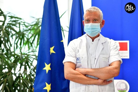 Olivier Guerin, chef du pôle gériatrie du CHU de Nice, président de la Société française de gériatrie et nouveau membre du Conseil Scientifique gouvernemental, durant le point presse à la préfecture des Alpes-Maritimes, à Nice, France, le 22 février 2021, sur l'évolution de la situation sanitaire dans le département et sur les nouvelles mesures sanitaires qui vont s'appliquer pendant les prochains 15 jours.  © Bruno Bebert/Bestimage