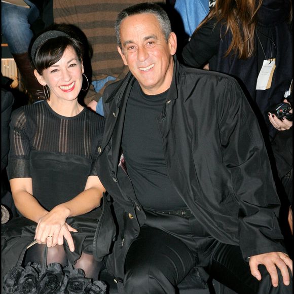 Thierry Ardisson et Béatrice Loustalan au défile Louis Vuitton printemps/été 2009 à Paris.
RINDOFF-BORDE / BESTIMAGE