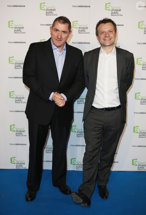 Yves Calvi, Axel de Tarlé - Soirée du 20ème anniversaire de France 5 à la Cité de la mode et du design à Paris, le 27 novembre 2014. (Denis Guignebourg / Bestimage)