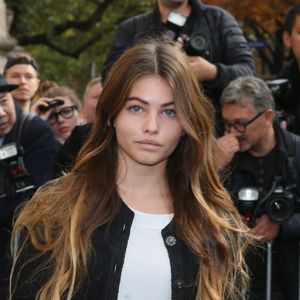 Thylane Blondeau sortant du défilé de mode "Chanel", collection prêt-à-porter printemps-été 2016, au Grand Palais à Paris. Le 6 Octobre 2015. Veeren -Christophe Clovis / Bestimage