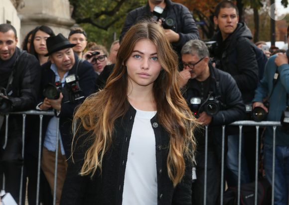 Thylane Blondeau sortant du défilé de mode "Chanel", collection prêt-à-porter printemps-été 2016, au Grand Palais à Paris. Le 6 Octobre 2015. Veeren -Christophe Clovis / Bestimage