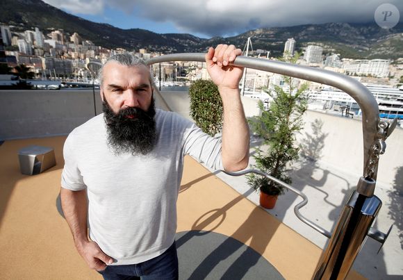 Exclusif - Sébastien Chabal inaugure le parkour connecté Monamov' sur la digue du vieux port de Monaco le 12 décembre 219.
© Jean-François Ottonello / Nice Matin / Bestimage