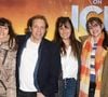 Le couple star est à la tête d'une famille composée de trois filles : Luna, Maya et Talia.

Philippe Candeloro avec sa femme Olivia et leurs filles Thalia, Maya et Luna - Première parisienne du spectacle "Aurore" à l'occasion des 80 ans d'Holiday on Ice au Dôme de Paris le 29 février 2024. 

© Coadic Guirec/bestimage