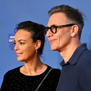 En 2016, l’actrice évoquait avec naturel leur complicité professionnelle dans Version Femina : “J’ai la chance de très bien m’entendre avec mon mec."
Bérénice Bejo et son mari Michel Hazanavicius durant la soirée de clôture au Pathé Gare Sud lors de la 8ème édition du Festival Cinéroman à Nice, le 3 octobre 2026. © Bruno Bebert - Dominique Jacovides / Bestimage