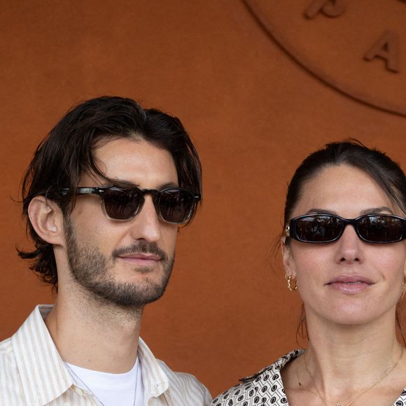 Pierre Niney, Natasha Andrews au Village pour la finale masculine lors des Internationaux de France 2025 à Roland Garros le 08 juin 2025 à Paris, France. ©Nasser Berzane/ABACAPRESS.COM