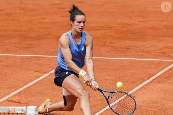 Loïs Boisson ne semble toutefois pas fâchée, avec son ancien coach. "On a essayé de faire au mieux, on a cherché des solutions toute l'année, a expliqué la tenniswoman. (...) Je le remercie quand même pour tout parce qu'on a vraiment fait du bon boulot ces dernières années. Je lui souhaite le meilleur pour la suite."

Loïs Boisson remporte le tournoi de tennis Open d'Hambourg 2025 face à Anna Bondar (7/5 - 6/3). Imago/PsnewZ/Bestimage