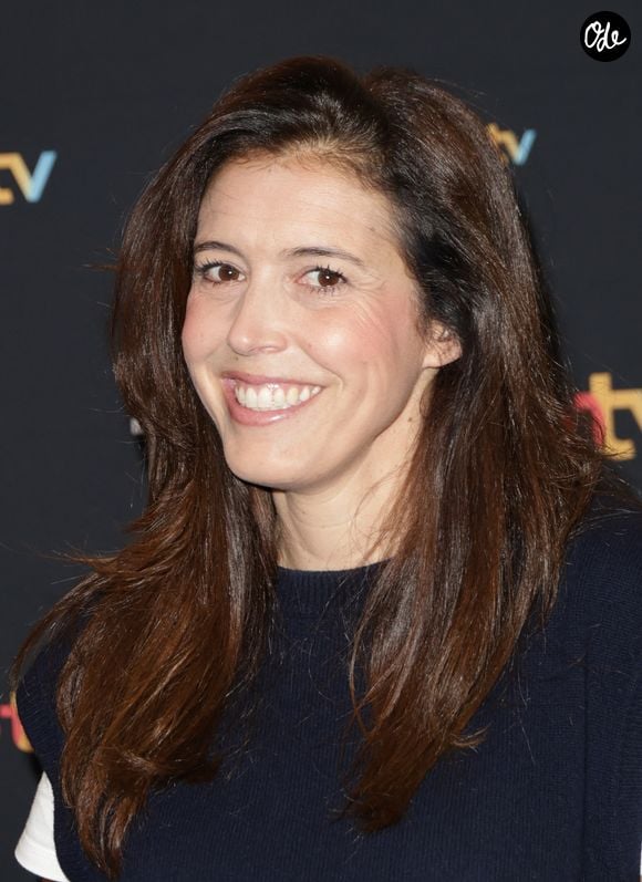 L'animatrice a alors redoublé d'ingéniosité pour contourner les contraintes des lieux, comme cette "fausse fenêtre" installée en raison de la trop grande proximité avec le voisinage.

Carole Tolila - Conférence de presse du Téléthon 2024 (29-30 novembre 2024) à Paris, le 24 octobre 2024.
© Coadic Guirec / Bestimage