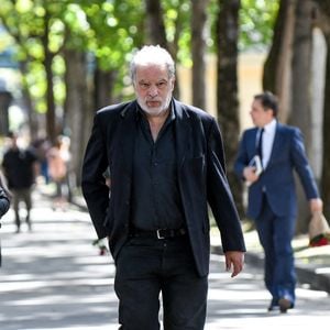 Raphaël Mezrahi aux arrivées des obsèques de Catherine Ringer, la chanteuse des Rita Mitsouko, au cimetière de Montmartre, dans le 18ème arrondissement de Paris, France, le 19 septembre 2026. © Bestimage