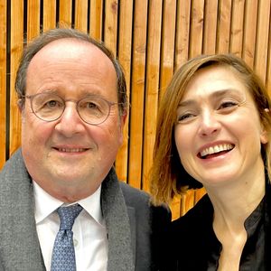 Julie Gayet et son mari François Hollande lors de la 41ème Foire du Livre de Brive dans La Halle Brassens, à Brive-la-Gaillarde, France, le 11 novembre 2023. © Fabien Faure/Bestimage