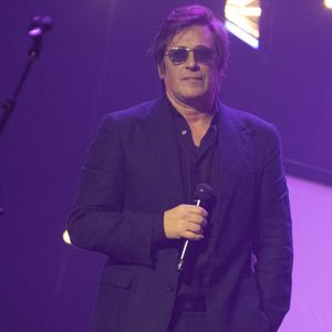Thomas Dutronc (hommage à Françoise Hardy) lors de la cérémonie des Grands Prix Sacem 2024, aux Folies Bergère, à Paris, le 25 novembre 2024. Photo de Vincent Gramain/ABACAPRESS.COM