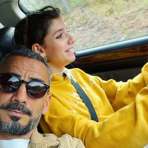 Ce célèbre scénographe est le père de leur fille Toni, 18 ans.

Julien Mairesse, l'ex de Florence Foresti, avec leur fille Toni, sur Instagram.