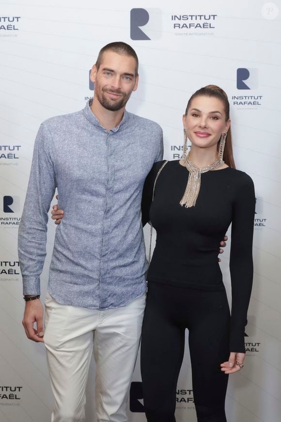 Exclusif - Camille Lacourt et sa compagne Alice Detollenaere - De nombreuses personnalités sont venues assister au dîner de gala annuel de l'Institut Rafaël-Santé intégrative au Pavillon Gabriel à Paris le 8 novembre 2022. © Jacques Bensoussan / Bestimage