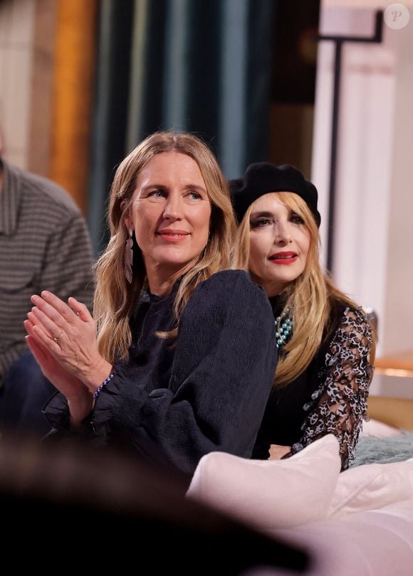 Exclusif - Jeanne Mas, Agathe Lecaron lors de l'enregistrement de la nouvelle émission "Bertrand n'a pas sommeil", présentée par B.Chameroy et diffusée le 12 janvier  sur France 2

© Dominique Jacovides / Bestimage