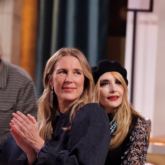 Exclusif - Jeanne Mas, Agathe Lecaron lors de l'enregistrement de la nouvelle émission "Bertrand n'a pas sommeil", présentée par B.Chameroy et diffusée le 12 janvier  sur France 2

© Dominique Jacovides / Bestimage