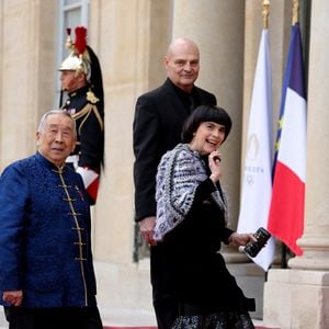 Mireille Mathieu - Arrivée des invités au dîner d'Etat en l'honneur du président chinois Xi Jinping et de sa femme la Première Dame Peng Liyuan au palais présidentiel de l'Elysée à Paris, France, le 6 mai 2024. © Cyril Moreau/Bestimage
