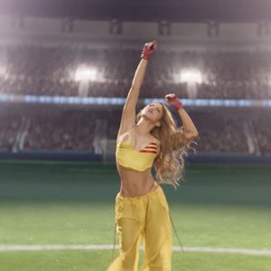 Quatre jours plus tard, à Houston, la chanteuse a mis fin aux spéculations en apparaissant sur scène et en jouant avec la rumeur.

Shakira dans le clip officiel de la Coupe du monde. Elle chante "Dai Dai", l'hymne du Mondial 2026.

Backgrid UK/ Bestimage