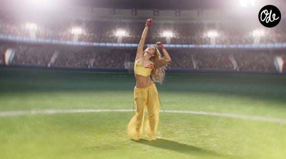 Quatre jours plus tard, à Houston, la chanteuse a mis fin aux spéculations en apparaissant sur scène et en jouant avec la rumeur.

Shakira dans le clip officiel de la Coupe du monde. Elle chante "Dai Dai", l'hymne du Mondial 2026.

Backgrid UK/ Bestimage