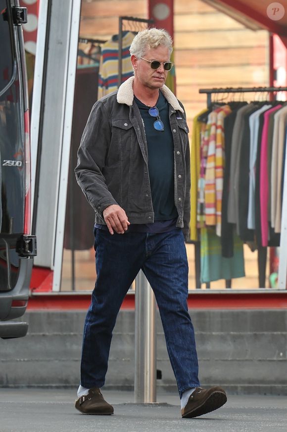 Los Angeles, CA - EXCLUSIF - L'acteur Eric Dane porte un ensemble décontracté lors d'une séance de shopping en solo à Los Angeles cet après-midi.
Backgrid USA / Bestimage


Photo : Eric Dane