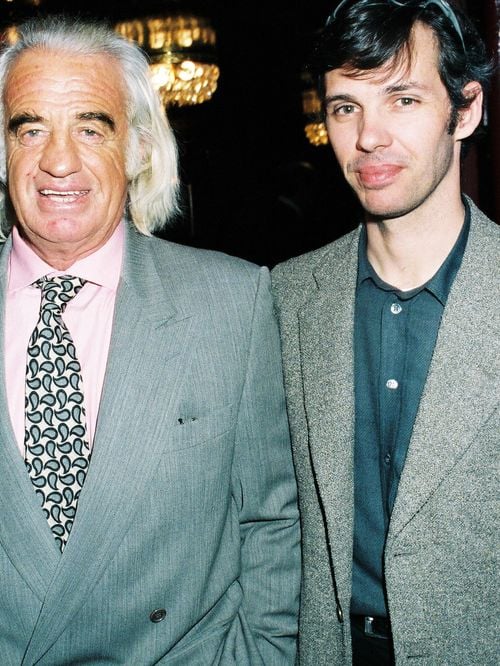 "J'ai habité à partir de 12 ans avec lui" : Pourquoi le fils de Jean-Paul Belmondo, enfant de parents divorcés, a quitté sa mère pour vivre avec l’icône ?