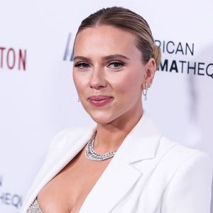 Scarlett Johansson au photocall de la cérémonie de la 35ème édition des "American Cinematheque Awards" à Los Angeles, le 18 novembre 2021.
Backgrid USA / Bestimage