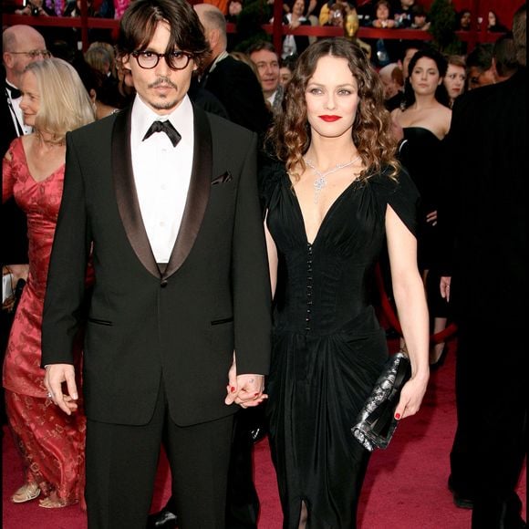 Entre 1998 et 2012

Johnny Depp & Vanessa Paradis à la 80ème cérémonie des oscars Hollywood JUAN RICO / FAME PICTURES / BESTIMAGE
