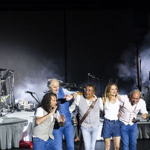 Exclusif - Laurent Voulzy et ses musiciens - Laurent Voulzy en concert sur la scène du théâtre de Verdure lors du 41ème Festival de Ramatuelle, le 9 août 2025. 
© Cyril Bruneau / Bestimage