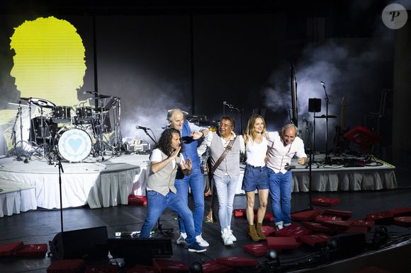 Exclusif - Laurent Voulzy et ses musiciens - Laurent Voulzy en concert sur la scène du théâtre de Verdure lors du 41ème Festival de Ramatuelle, le 9 août 2025. 
© Cyril Bruneau / Bestimage