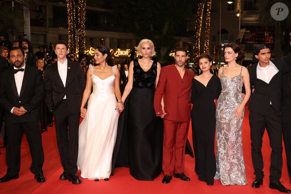 long métrage de Julia Ducournau pour lequel il livre une performance bluffante

Jean-Rachid Kallouche, Finnegan Oldfield, Golshifteh Farahani, Julia Ducournau,  Tahar Rahim, Mélissa Boros, Emma Mackey, Louai El Amrousy - Montée des marches du film « Alpha » lors du 78ème Festival International du Film de Cannes, au Palais des Festivals à Cannes. Le 19 mai 2025
© Jacovides-Moreau / Bestimage