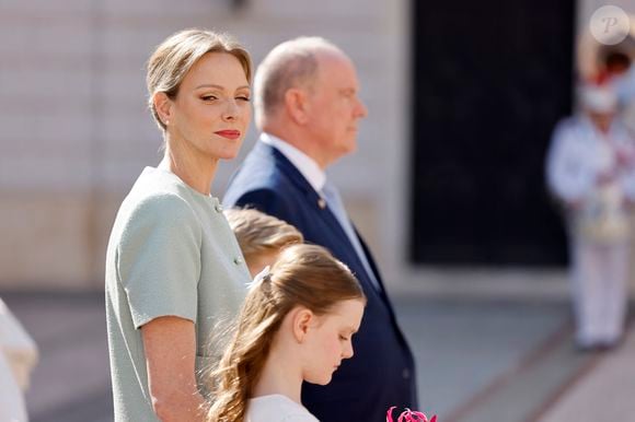 Le prince Albert II de Monaco, la princesse Charlène et leurs enfants accueillent le président Emmanuel Macron , sa femme Brigitte et une délégation au palais princier à Monaco le 7 juin 2025

© Ludovic Marin / Pool / Bestimage