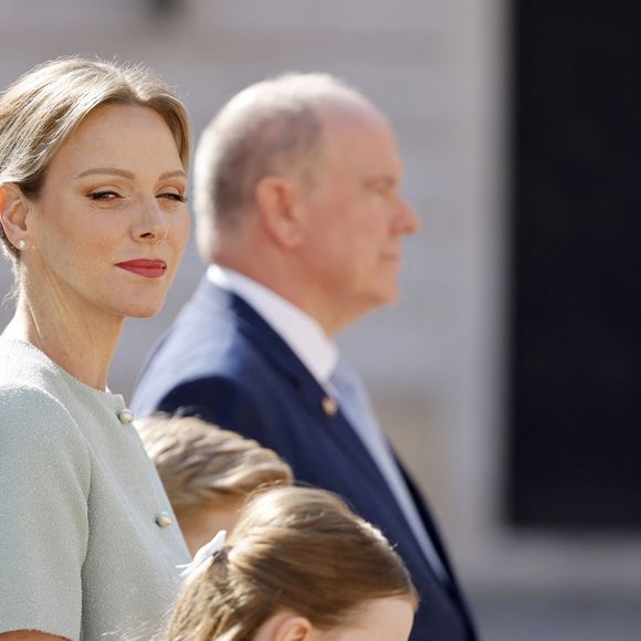 Le prince Albert II de Monaco, la princesse Charlène et leurs enfants accueillent le président Emmanuel Macron , sa femme Brigitte et une délégation au palais princier à Monaco le 7 juin 2025

© Ludovic Marin / Pool / Bestimage