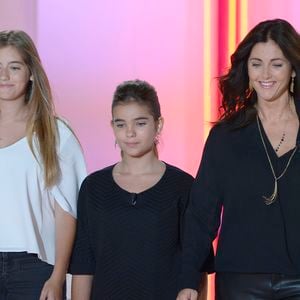 Cristiana Reali est récemment partie en vacances avec sa fille aînée, qui est son portrait craché

Cristiana Reali avec ses filles Elisa Huster et Toscane Huster - Enregistrement de l' émission "Vivement Dimanche" à Paris le 24 septembre 2014. 
Crédit : COADIC GUIREC / BESTIMAGE