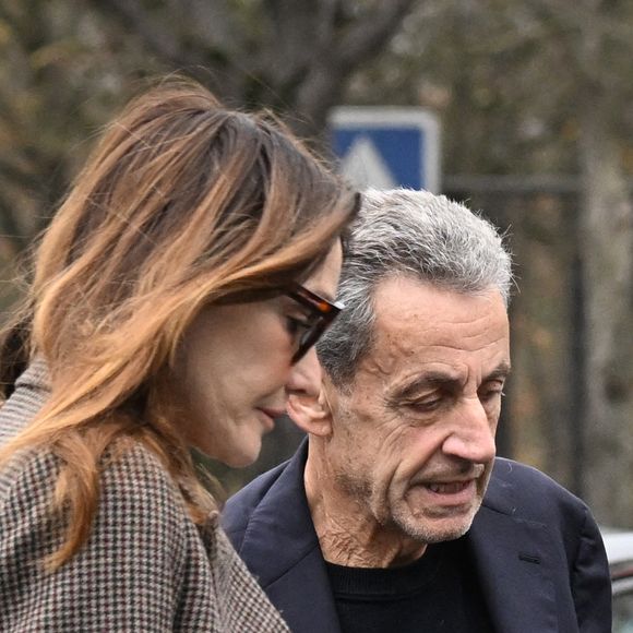 Nicolas Sarkozy et sa femme Carla Bruni vont déjeuner au restaurant Le Flandrin à Paris le lendemain de la sortie de prison de l'ancien président le 11 novembre 2025. Photo par Agence / Bestimage