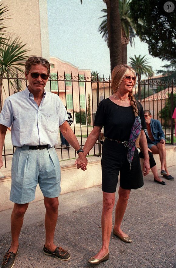 Archives - Brigitte Bardot et son mari Bernard d'Ormale @Bestimage