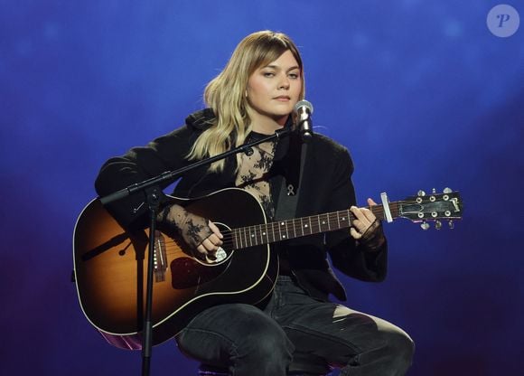 Son "Solo Tour" n'a pas bien démarré

Louane lors de l'enregistrement de l'émission "Nos voix pour toutes" au profit de la Fondation des femmes à l'Adidas Arena diffusée sur TMC le 25 novembre 2025, à Paris, France, le 19 novembre 2025. © Guirec-Moreau/Bestimage