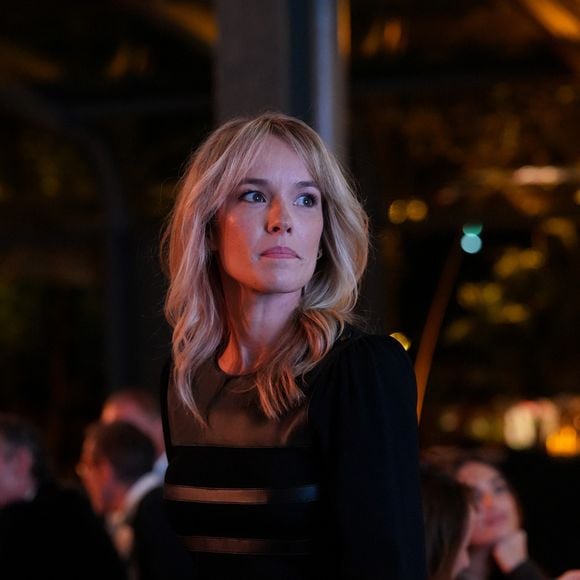 Elodie Fontan (marraine de Hope) lors de la soirée annuelle de gala de l'association Hope au pavillon Gabriel à Paris le 14 octobre 2025.
L’association HOPE propose, à travers l’équithérapie et de nombreux ateliers artistiques, un accompagnement destiné aux femmes qui, après l’annonce de leur cancer, souhaitent se reconstruire émotionnellement et retrouver confiance en elles, au-delà du parcours médical.

© Anne-Sophie Guebey / Bestimage