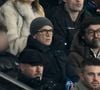 Une déception qui se lit d'ailleurs sur le visage de l'acteur et des autres supporters autour...

Guillaume Canet et son fils Marcel dans les tribunes du match de Ligue des Champions entre le Paris Saint-Germain (PSG) contre Newcastle (1-1) au Parc des Princes à Paris le 28 janvier 2026. © Lionel Urman/PsnewZ/Bestimage