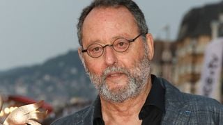 Jean Reno tire un trait sur un pan de sa vie dans son petit village des Alpilles : "Après cinq ans, j'ai arrêté"