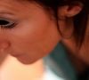 Une maquilleuse partage une astuce simple consistant à utiliser un coton-tige pendant l'application du mascara.

© B L / Unsplash