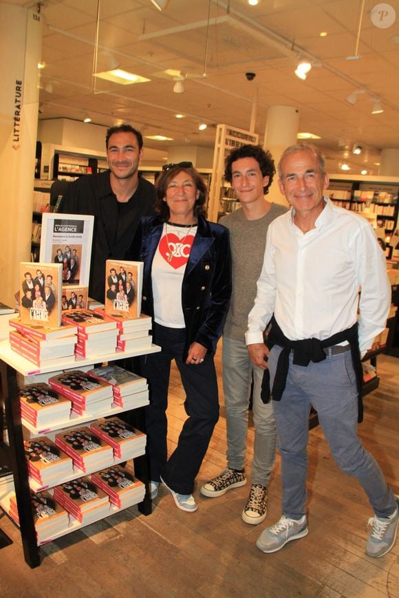 Raphael Kretz, Valentin Kretz, Sandrine Kretz, Olivier Kretz - La famille Kretz (série L'Agence sur TMC et Netflix) dédicace son livre "Bienvenue à l'Agence" au BHV Marais à Paris le 14 mai 2024. © Philippe Baldini/Bestimage