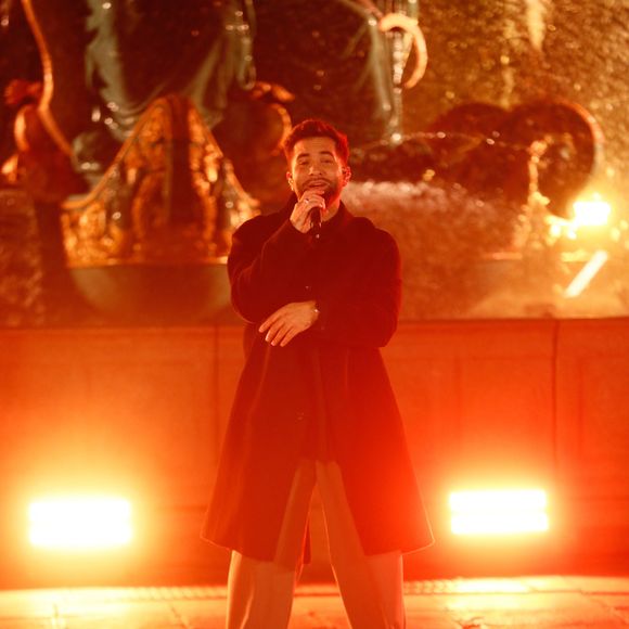 Exclusif - Kendji Girac - Tournage de l'émission "La grande soirée du 31 décembre de Paris" sur la place de la Concorde à Paris, diffusée le 31 décembre sur France 2
©Christophe Clovis / Bestimage