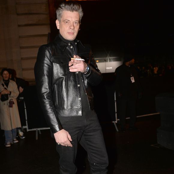 "J'ai l'impression de tout voir différemment", a également ajouté le chanteur

Benjamin Biolay -  Arrivées au défilé de mode prêt-à-porter automne-hiver 2020/2021 Céline à Paris le 28 février 2020. © Veeren Ramsamy - Christophe Clovis / Bestimage