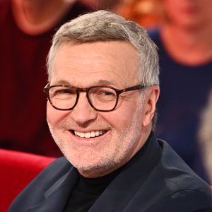 Laurent Ruquier - Enregistrement de l'émission "Vivement Dimanche" au Studio Gabriel à Paris, France, le 1er octobre 2024, présentée par M.Drucker et diffusée le 3 novembre sur France 3. © Guillaume Gaffiot/Bestimage