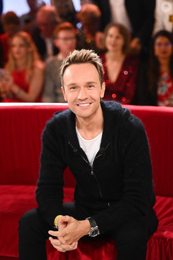 Exclusif - Cyril Féraud - Enregistrement de l'émission "Vivement dimanche" au studio Rive Gauche, présentée par M. Drucker le 19 novembre 2025, avec une diffusion sur France 3 le 28/12/2025. © Guillaume Gaffiot / Bestimage