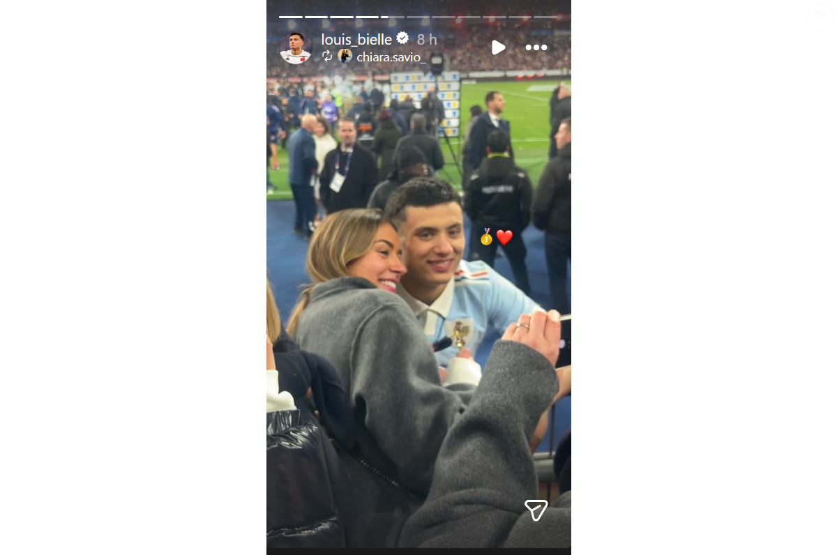 Photo : Le joueur du XV de France a célébré sa victoire avec sa petite ...