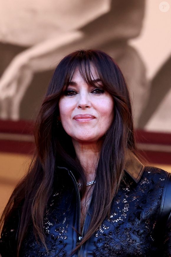 Monica Bellucci - Montée des marches du film " Histoires de la nuit " lors du 79ème Festival International du Film de Cannes, le 22 mai 2026. © Jacovides-Moreau / Bestimage